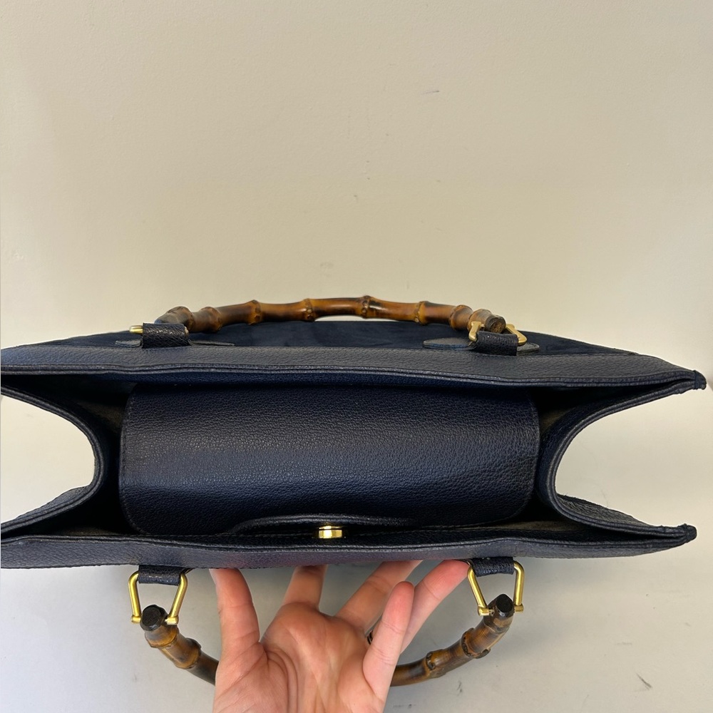 Vintage Gucci Diana bag bamboo handle navy blue leather and suede - Picture 5 of 15